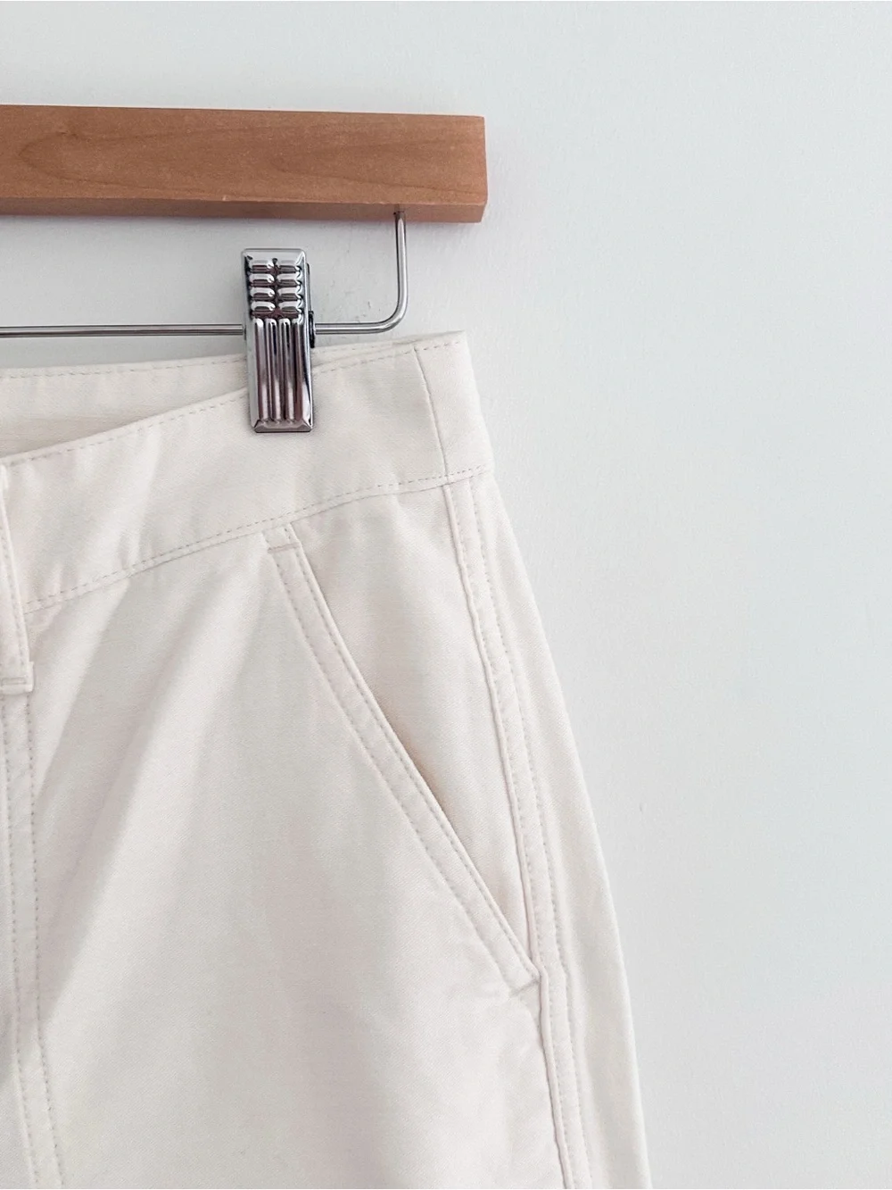 NWT J.Crew Cotton Pant Natural Cream Relaxed Tapered Patch Pockets Size 2 Petite